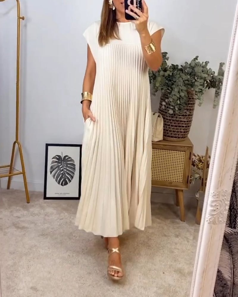 Grace | Effortlessly Elegant Pleated Dress